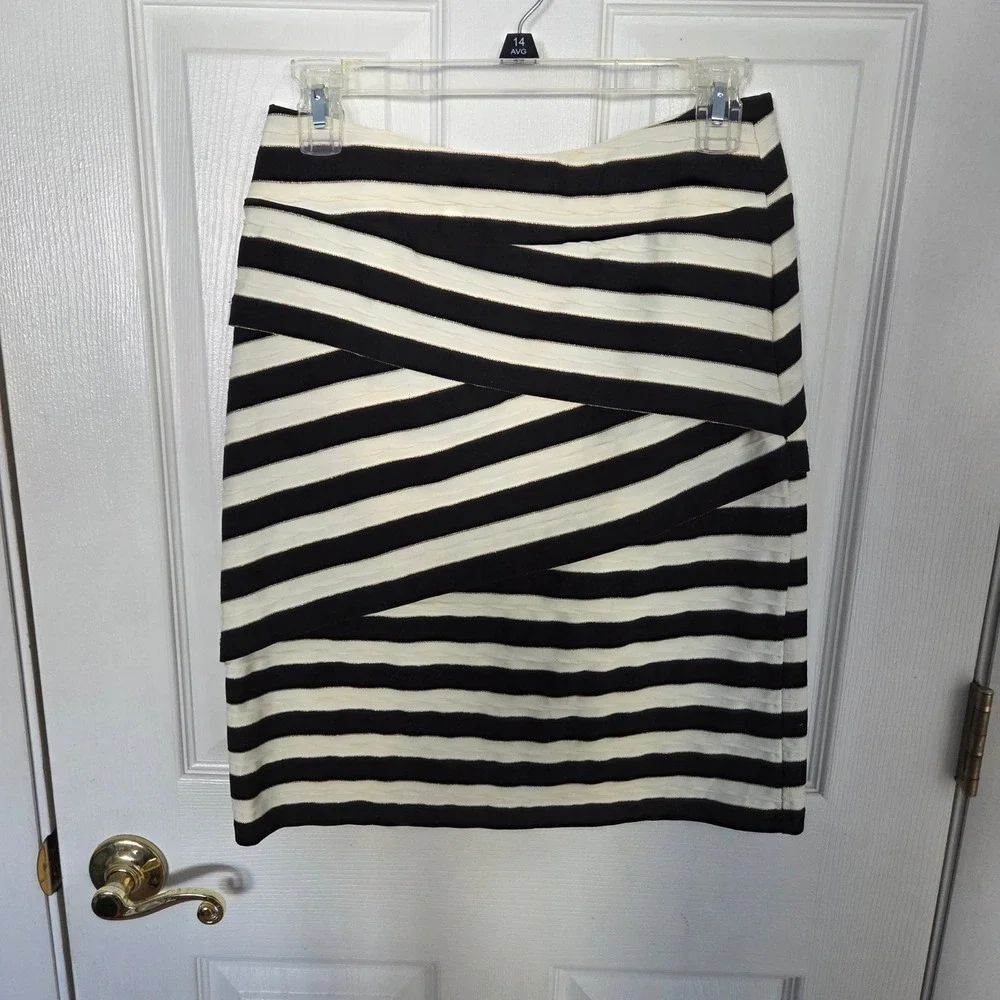 J.McLaughlin Striped Bandage Midi Pencil Skirt Black White Gold Metallic Size XS